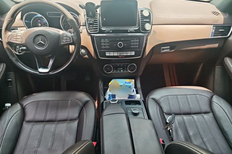 Used Mercedes-Benz GLE 2018 GLE 320 4MATIC Dynamic Edition Collector's Edition Center Console