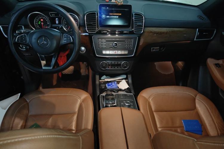Used Mercedes-Benz GLE 2018 GLE 400 4MATIC Exclusive Edition Center Console