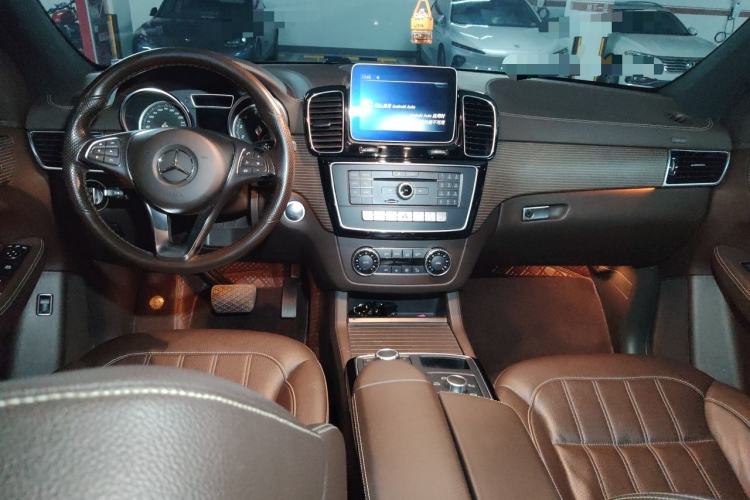 Used Mercedes-Benz GLE 2018 GLE 320 4MATIC Dynamic Edition Collector's Edition Center Console