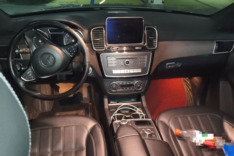 Used Mercedes-Benz GLE 2018 GLE 320 4MATIC Dynamic Edition Collector's Edition Center Console