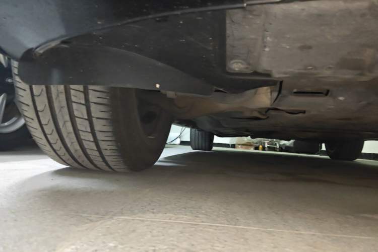 Used Mercedes-Benz GLE 2018 GLE 400 4MATIC Exclusive Edition Chassis Rear Left