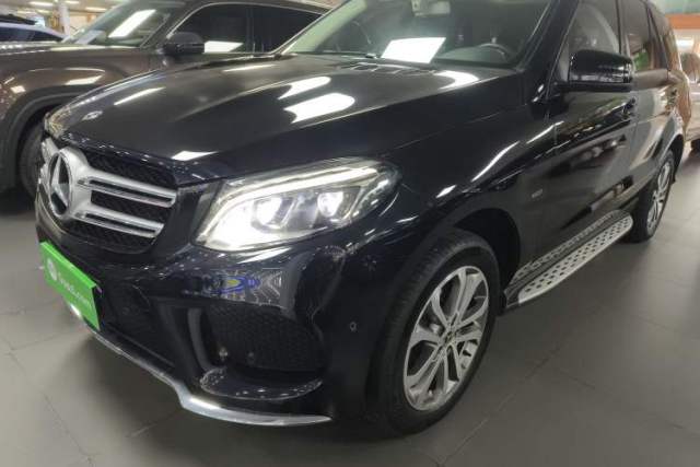 Ojetý Mercedes-Benz GLE 2018 GLE 320 4MATIC Dynamic Edition Collector's Edition
