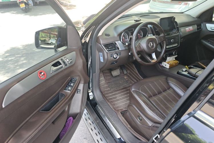 Used Mercedes-Benz GLE 2018 GLE 300 d 4MATIC Driver Seat
