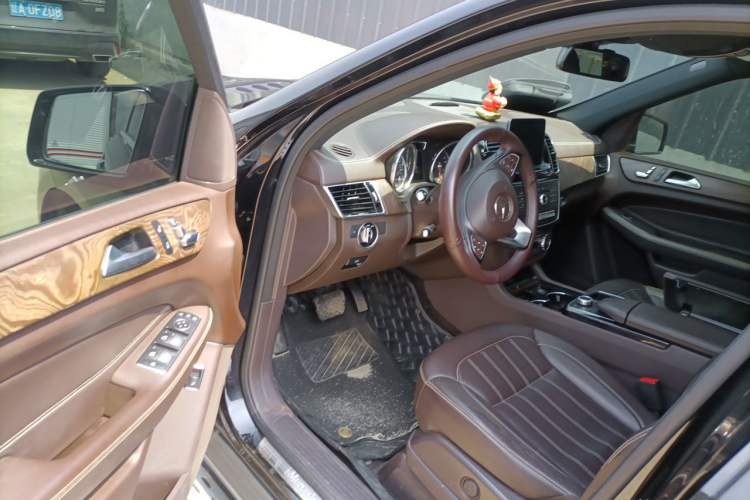 Used Mercedes-Benz GLE 2018 GLE 320 4MATIC Luxury Collection Edition Driver Seat
