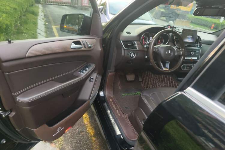 Used Mercedes-Benz GLE 2018 GLE 320 4MATIC Dynamic Edition Collector's Edition Driver Seat