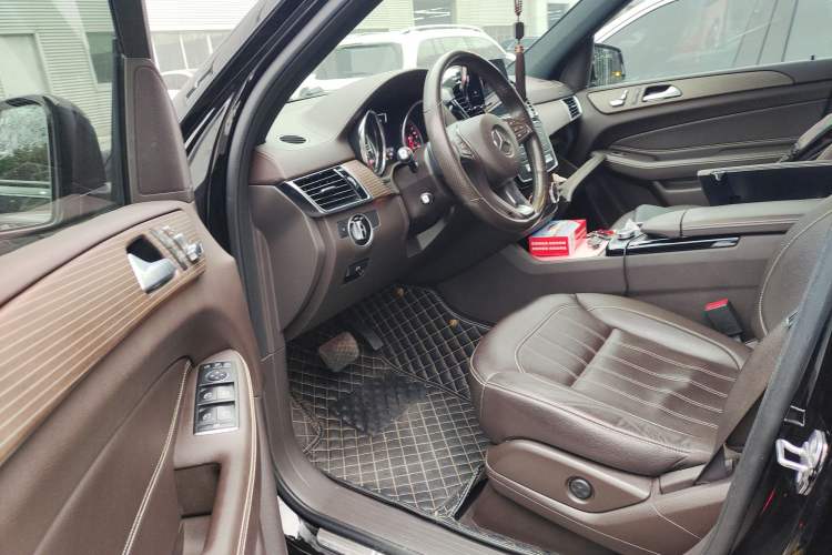 Used Mercedes-Benz GLE 2018 GLE 320 4MATIC Luxury Collection Edition Driver Seat