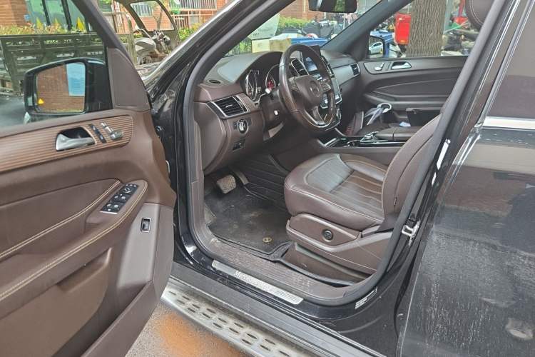 Used Mercedes-Benz GLE 2018 GLE 320 4MATIC Luxury Collection Edition Driver Seat