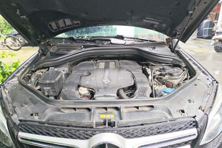 Used Mercedes-Benz GLE 2018 GLE 320 4MATIC Dynamic Edition Collector's Edition Engine Bay