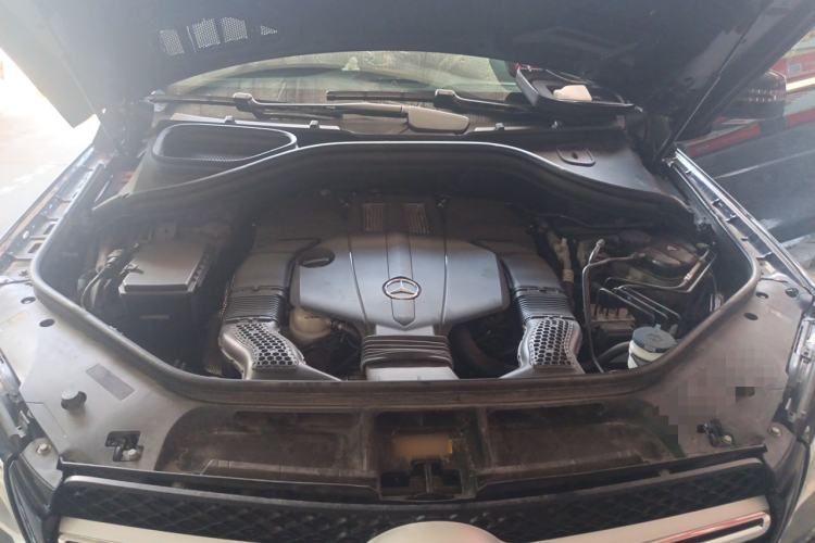Used Mercedes-Benz GLE 2018 GLE 400 4MATIC Exclusive Edition Engine Bay