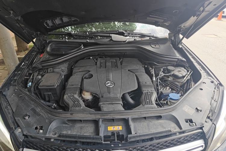 Used Mercedes-Benz GLE 2018 GLE 400 4MATIC Exclusive Edition Engine Bay