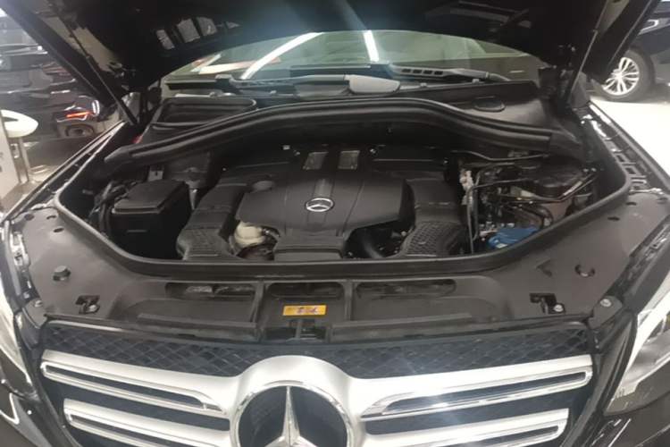 Used Mercedes-Benz GLE 2018 GLE 320 4MATIC Dynamic Edition Collector's Edition Engine Bay