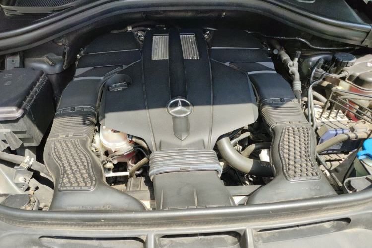 Used Mercedes-Benz GLE 2018 GLE 400 4MATIC Exclusive Edition Engine Bay