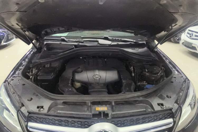 Used Mercedes-Benz GLE 2018 GLE 400 4MATIC Exclusive Edition Engine Bay