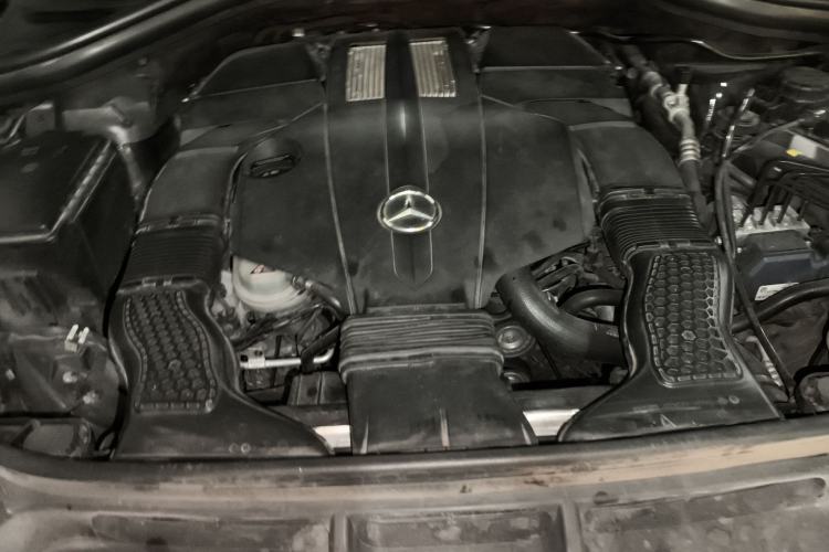 Used Mercedes-Benz GLE 2018 GLE 400 4MATIC Exclusive Edition Engine Bay
