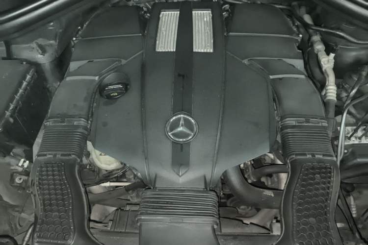 Used Mercedes-Benz GLE 2018 GLE 320 4MATIC Dynamic Edition Collector's Edition Engine Bay