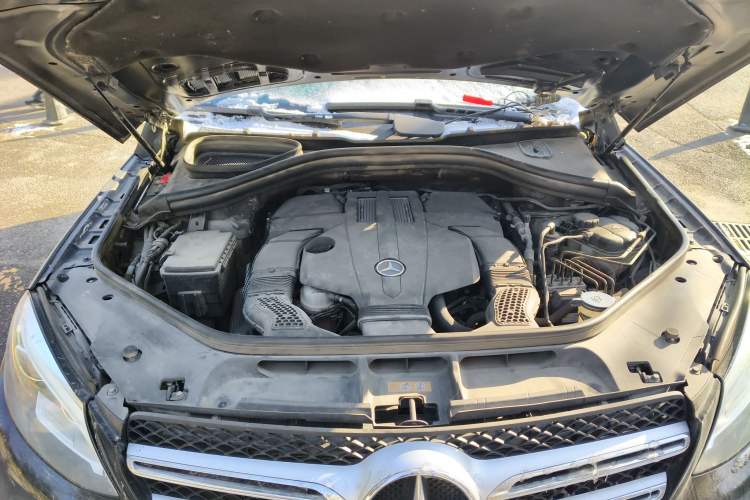 Used Mercedes-Benz GLE 2018 GLE 320 4MATIC Luxury Collection Edition Engine Bay