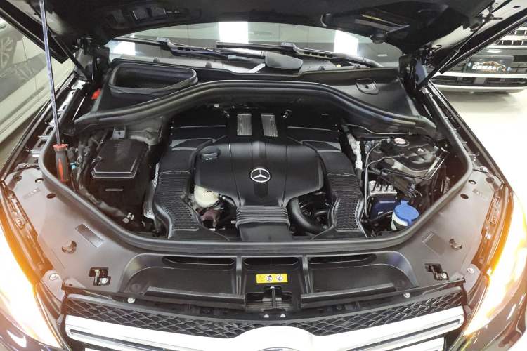 Used Mercedes-Benz GLE 2018 GLE 320 4MATIC Dynamic Edition Collector's Edition Engine Bay