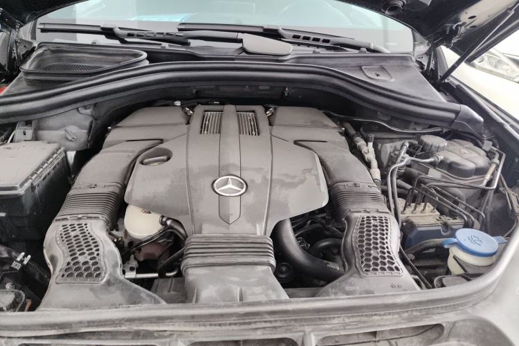 Used Mercedes-Benz GLE 2018 GLE 400 4MATIC Exclusive Edition Engine Bay