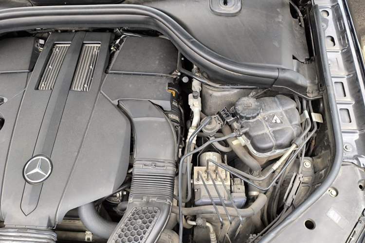 Used Mercedes-Benz GLE 2018 GLE 320 4MATIC Dynamic Edition Collector's Edition Engine Bay Left