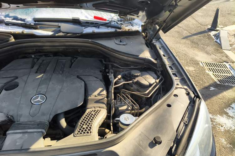 Used Mercedes-Benz GLE 2018 GLE 320 4MATIC Luxury Collection Edition Engine Bay Left