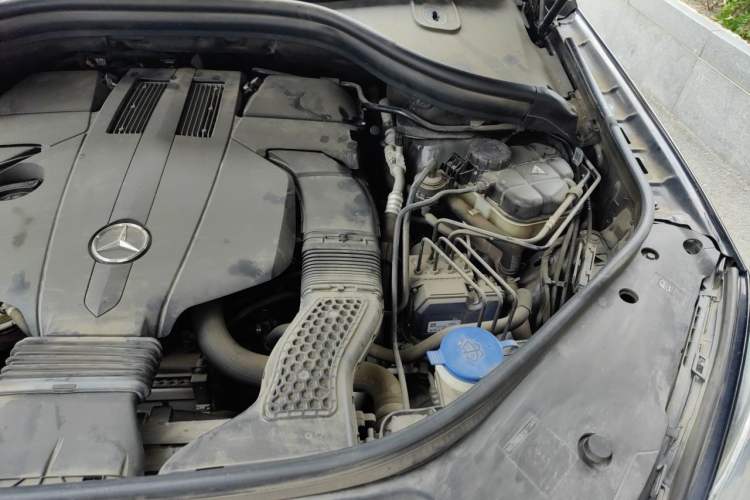 Used Mercedes-Benz GLE 2018 GLE 320 4MATIC Dynamic Edition Collector's Edition Engine Bay Left