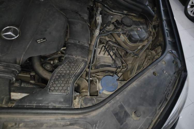 Used Mercedes-Benz GLE 2018 GLE 400 4MATIC Exclusive Edition Engine Bay Left