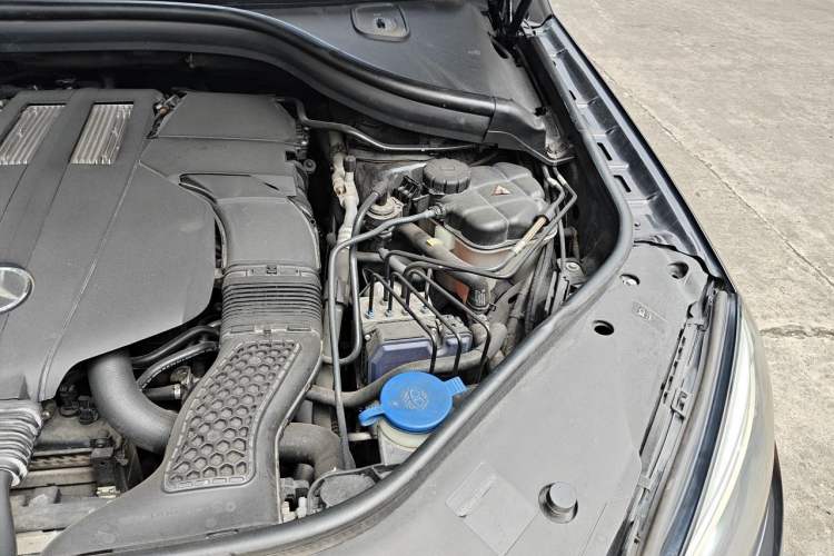 Used Mercedes-Benz GLE 2018 GLE 320 4MATIC Luxury Collection Edition Engine Bay Left