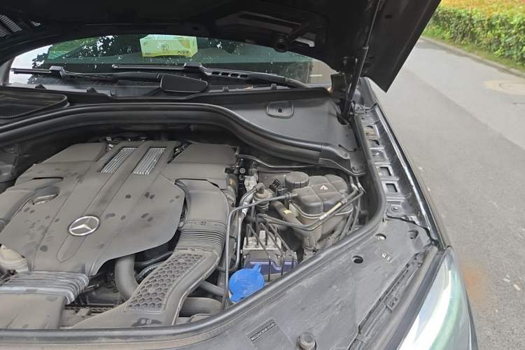Used Mercedes-Benz GLE 2018 GLE 320 4MATIC Luxury Collection Edition Engine Bay Left