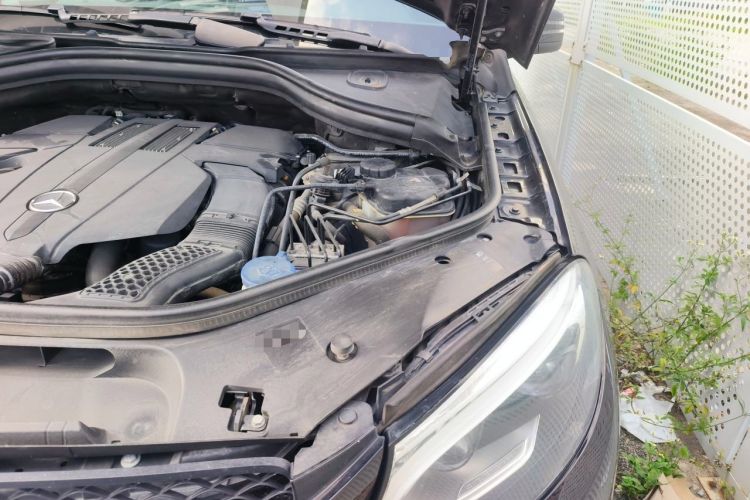 Used Mercedes-Benz GLE 2018 GLE 400 4MATIC Exclusive Edition Engine Bay Left