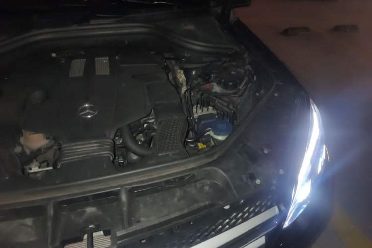 Used Mercedes-Benz GLE 2018 GLE 320 4MATIC Dynamic Edition Collector's Edition Engine Bay Left