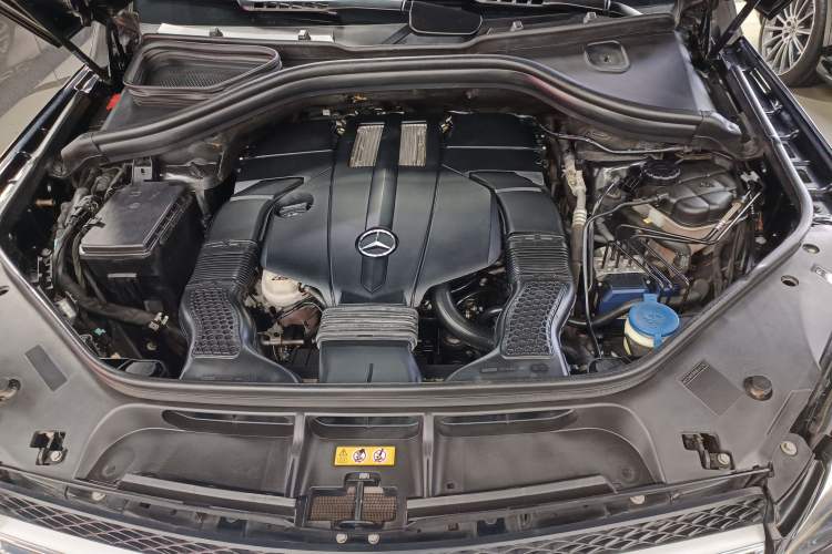 Used Mercedes-Benz GLE 2018 GLE 320 4MATIC Dynamic Edition Collector's Edition Engine Bay