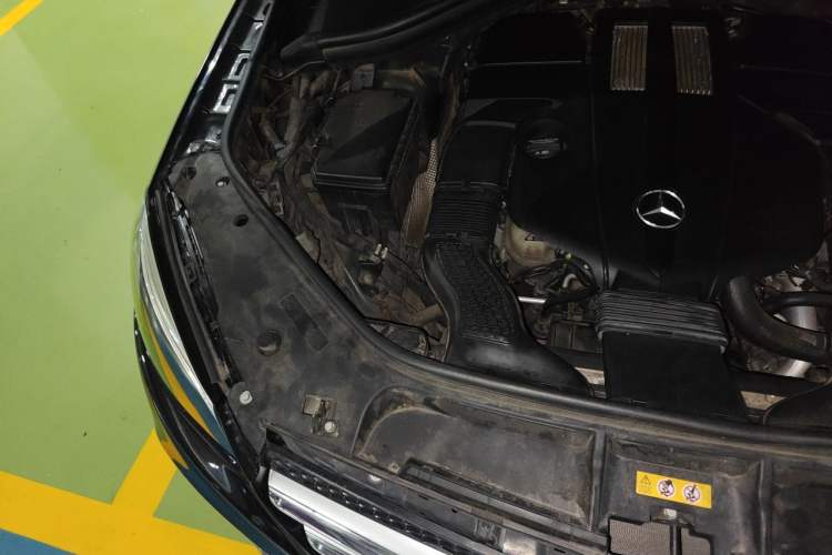Used Mercedes-Benz GLE 2018 GLE 320 4MATIC Dynamic Edition Collector's Edition Engine Bay Right