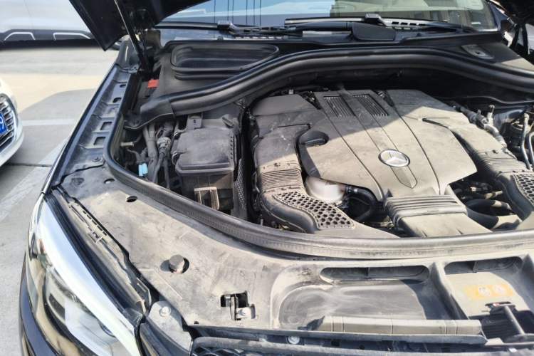 Used Mercedes-Benz GLE 2018 GLE 320 4MATIC Dynamic Edition Collector's Edition Engine Bay Right