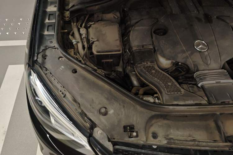 Used Mercedes-Benz GLE 2018 GLE 320 4MATIC Dynamic Edition Collector's Edition Engine Bay Right