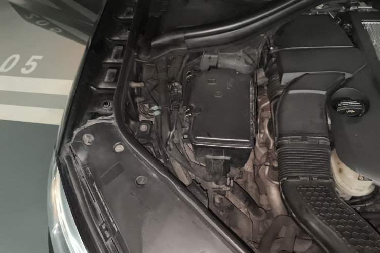 Used Mercedes-Benz GLE 2018 GLE 320 4MATIC Dynamic Edition Collector's Edition Engine Bay Right