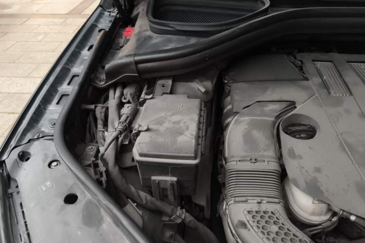Used Mercedes-Benz GLE 2018 GLE 320 4MATIC Dynamic Edition Collector's Edition Engine Bay Right