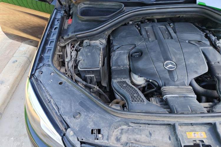 Used Mercedes-Benz GLE 2018 GLE 320 4MATIC Dynamic Edition Collector's Edition Engine Bay Right