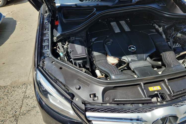 Used Mercedes-Benz GLE 2018 GLE 320 4MATIC Dynamic Edition Collector's Edition Engine Bay Right