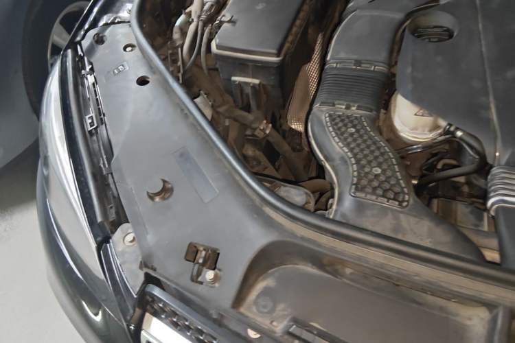 Used Mercedes-Benz GLE 2018 GLE 400 4MATIC Exclusive Edition Engine Bay Right