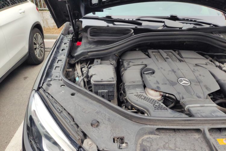 Used Mercedes-Benz GLE 2018 GLE 320 4MATIC Luxury Collection Edition Engine Bay Right