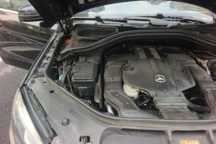 Used Mercedes-Benz GLE 2018 GLE 320 4MATIC Dynamic Edition Collector's Edition Engine Bay Right