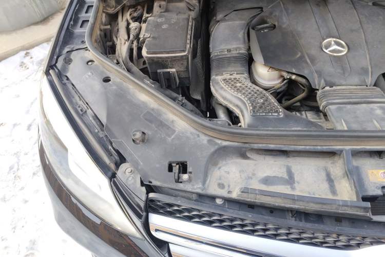 Used Mercedes-Benz GLE 2018 GLE 320 4MATIC Dynamic Edition Collector's Edition Engine Bay Right
