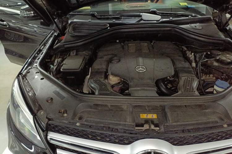 Used Mercedes-Benz GLE 2018 GLE 400 4MATIC Exclusive Edition Engine Bay Right