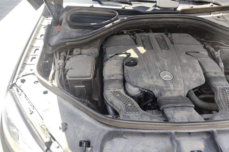 Used Mercedes-Benz GLE 2018 GLE 320 4MATIC Dynamic Edition Collector's Edition Engine Bay Right