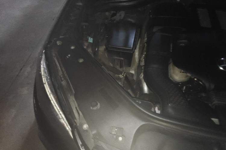 Used Mercedes-Benz GLE 2018 GLE 320 4MATIC Dynamic Edition Collector's Edition Engine Bay Right