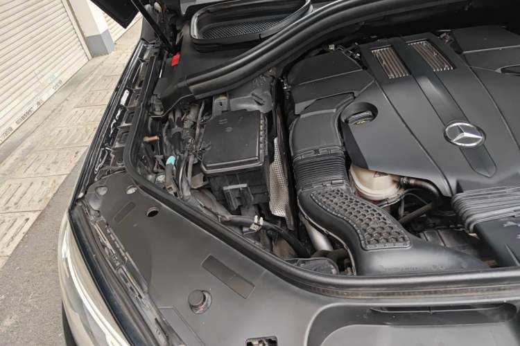 Used Mercedes-Benz GLE  Engine Bay Right