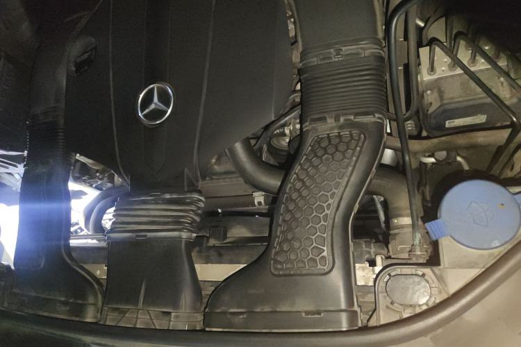 Used Mercedes-Benz GLE 2018 GLE 400 4MATIC Exclusive Edition Engine Bay