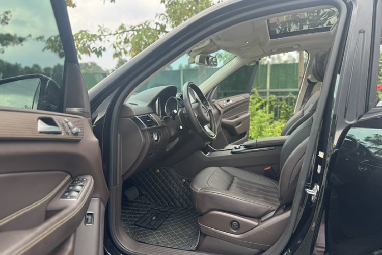 Used Mercedes-Benz GLE 2018 GLE 320 4MATIC Luxury Collection Edition Exterior 10