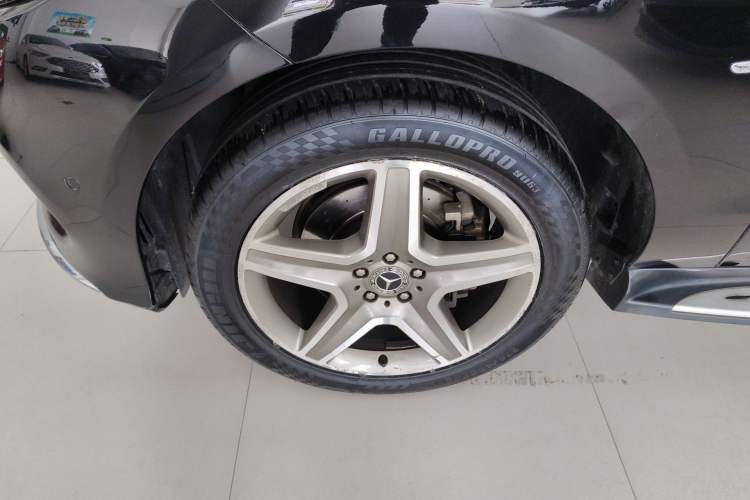 Used Mercedes-Benz GLE 2018 GLE 400 4MATIC Exclusive Edition Exterior 4