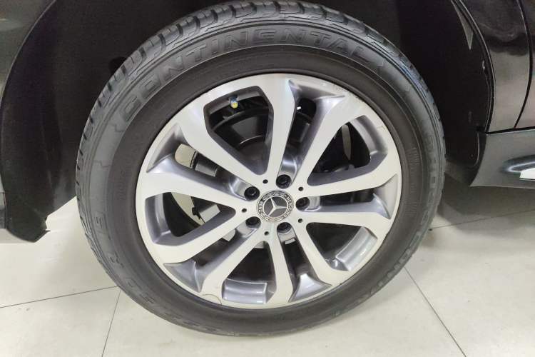 Used Mercedes-Benz GLE 2018 GLE 320 4MATIC Dynamic Edition Collector's Edition Exterior 5